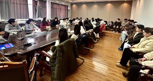 b7e3c9756356447d98bea3a825eb7ce6